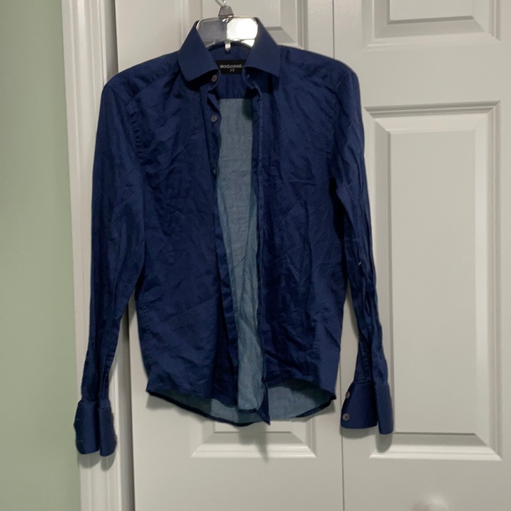 Men’s button up long sleeve